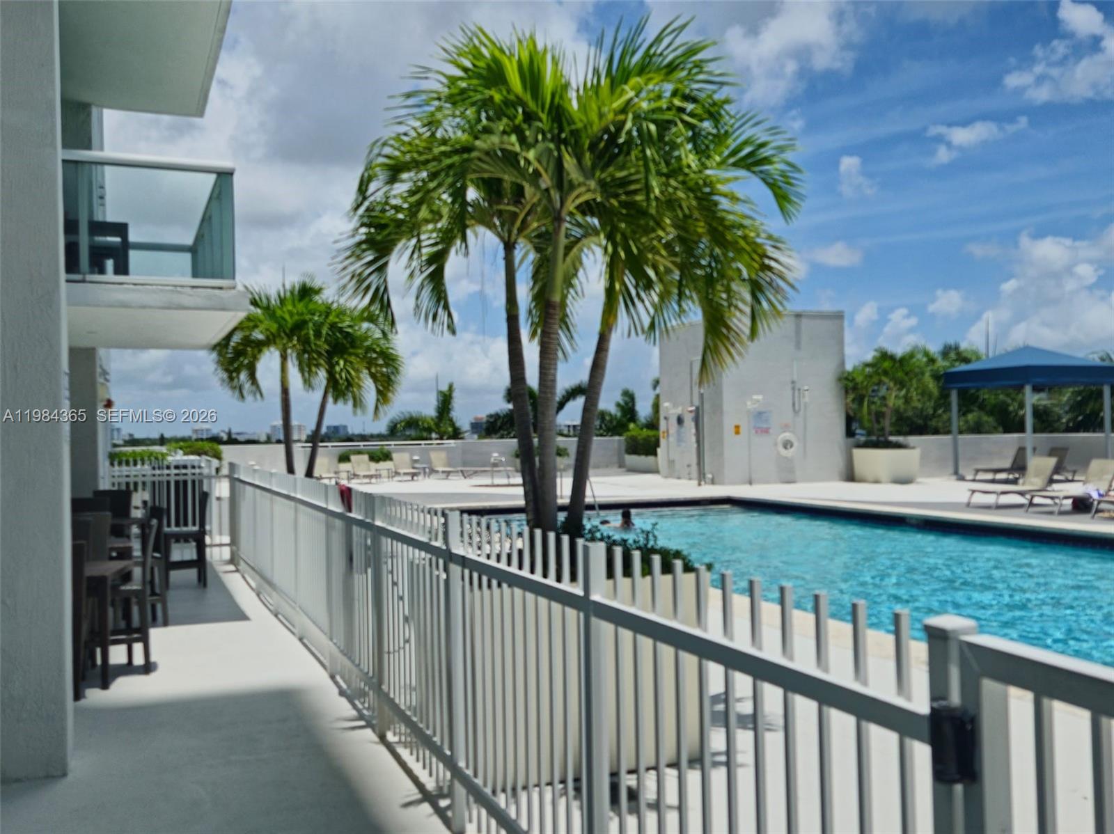 TERRAZAS RIVERPARK VILLAG - Residential