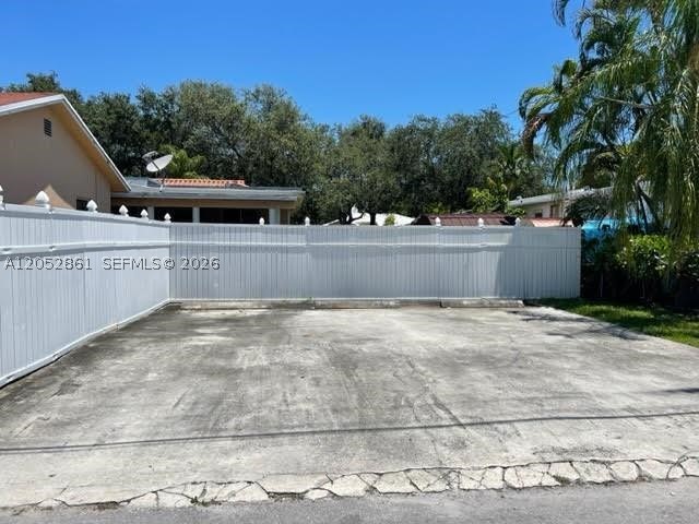HOLLYWOOD - Residential Lease