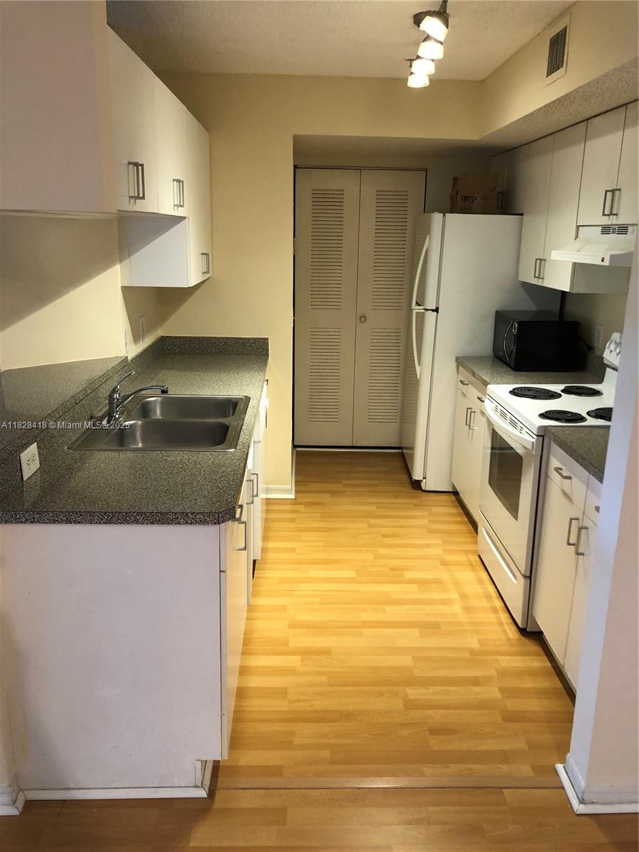 PINEHURST CLUB CONDO - Residential