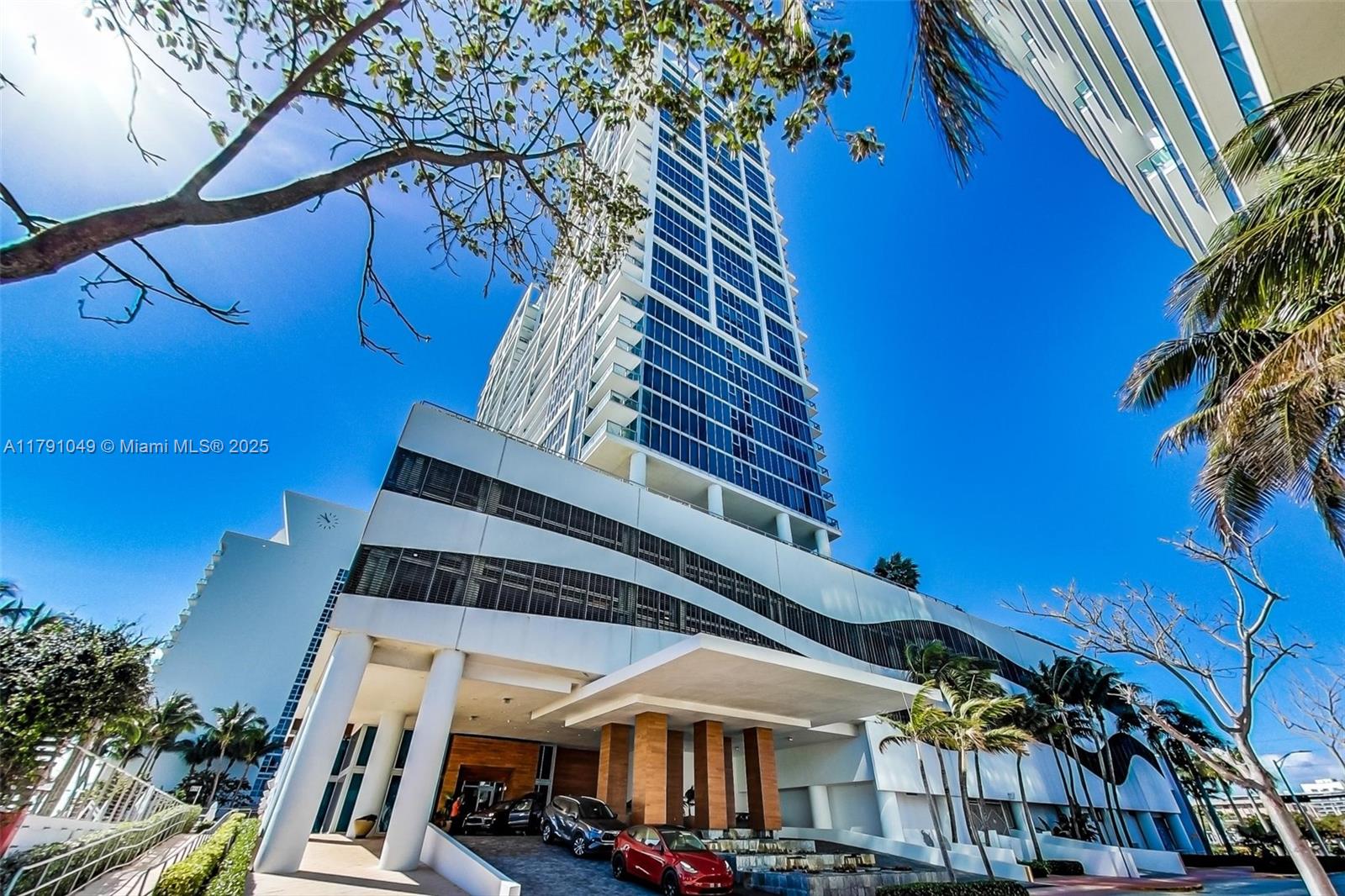 NORTH CARILLON BEACH COND - Residential