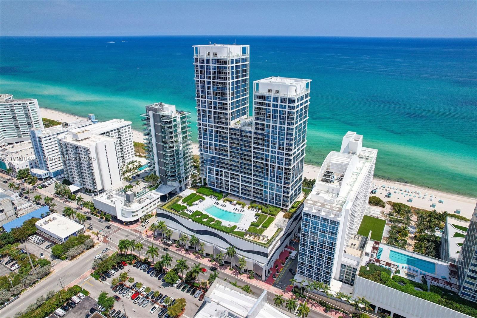 NORTH CARILLON BEACH COND - Residential