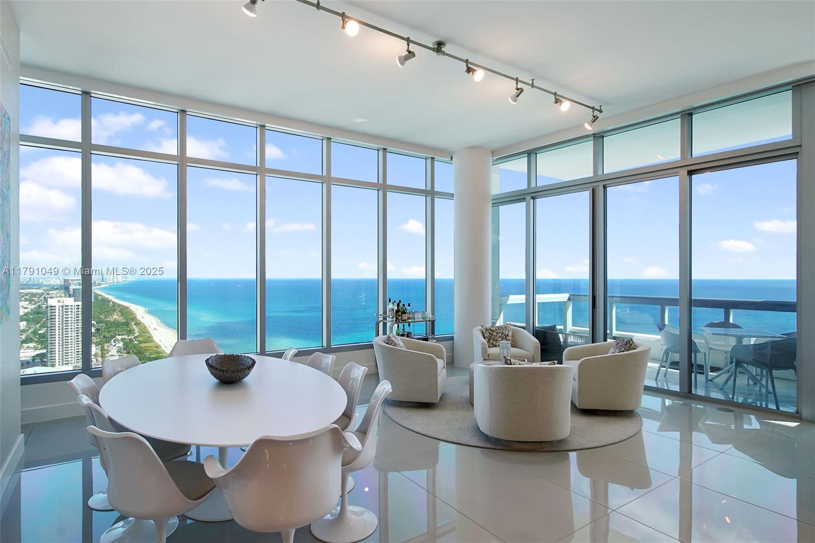 NORTH CARILLON BEACH COND - Residential