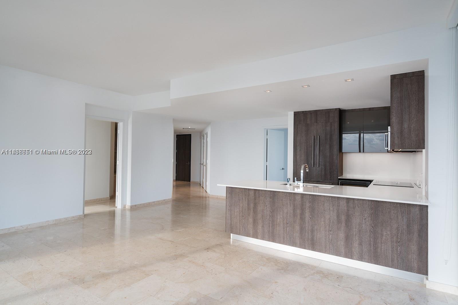 REACH CONDO - Residential Lease