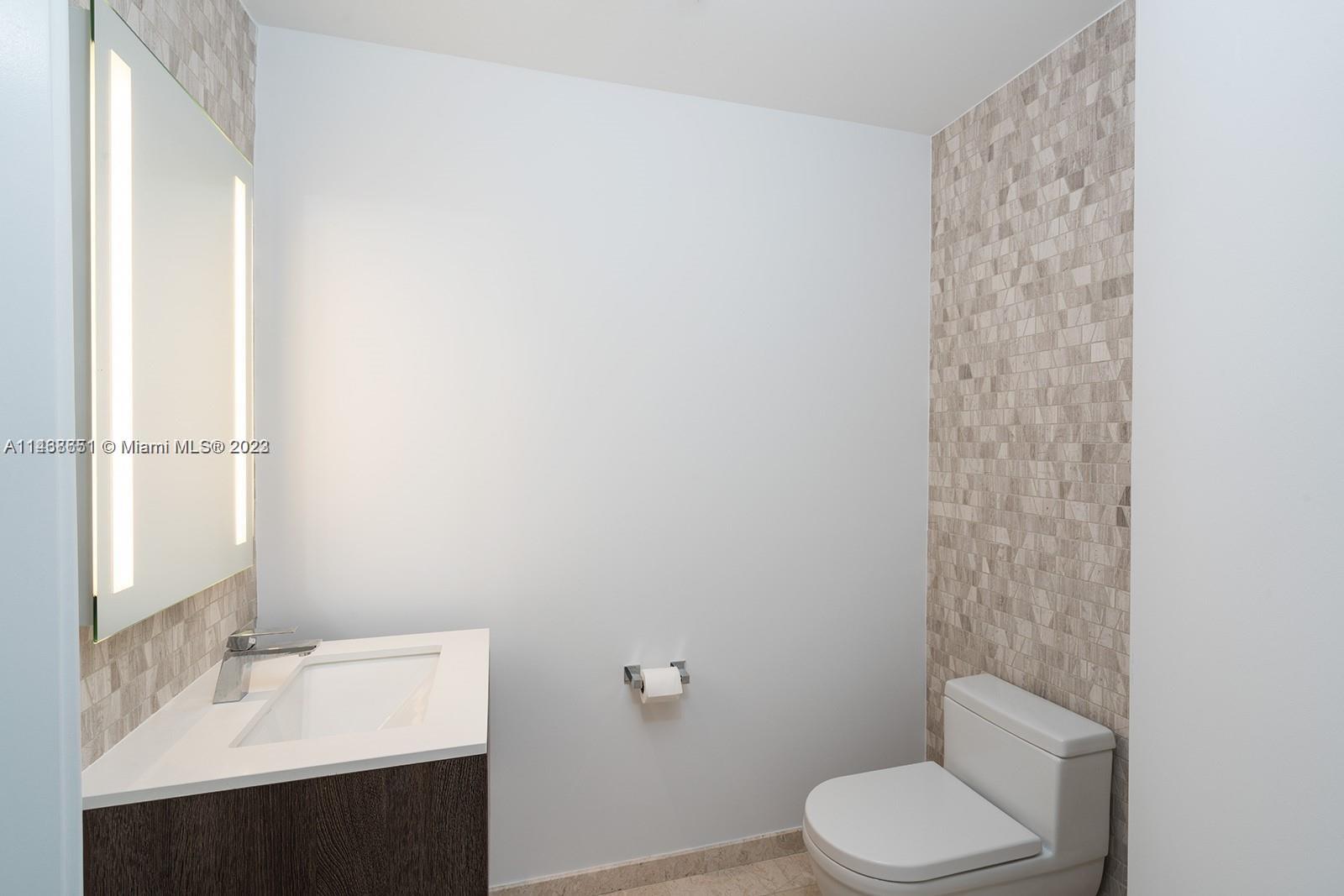 REACH CONDO - Residential Lease