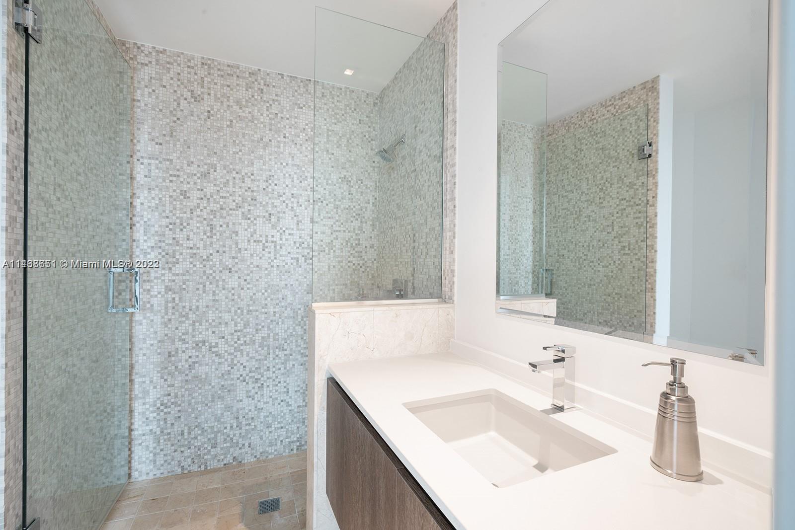 REACH CONDO - Residential Lease