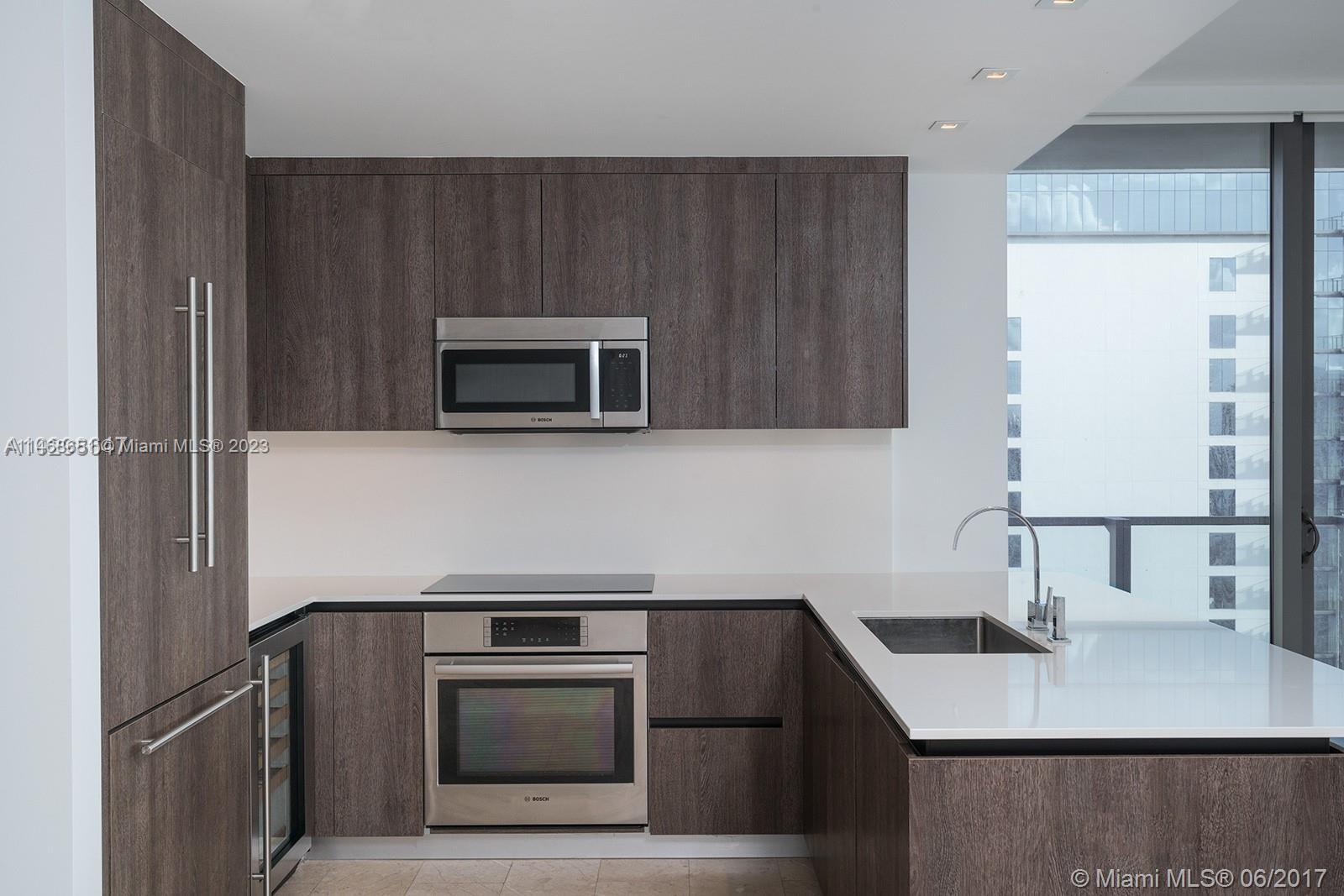 REACH CONDO - Residential Lease