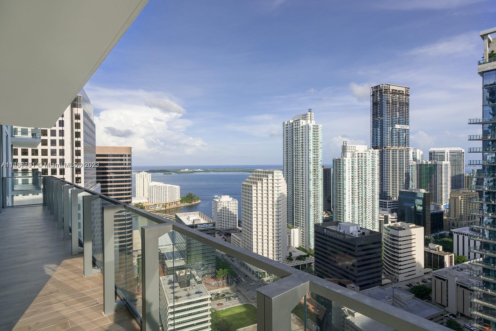 REACH CONDO - Residential Lease