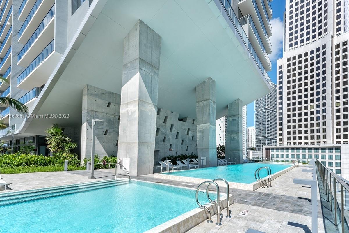 REACH CONDO - Residential Lease