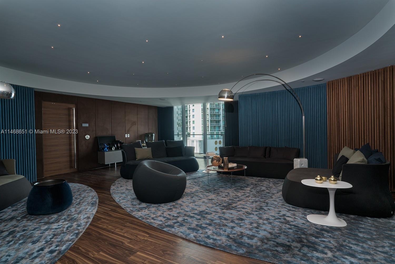 REACH CONDO - Residential Lease
