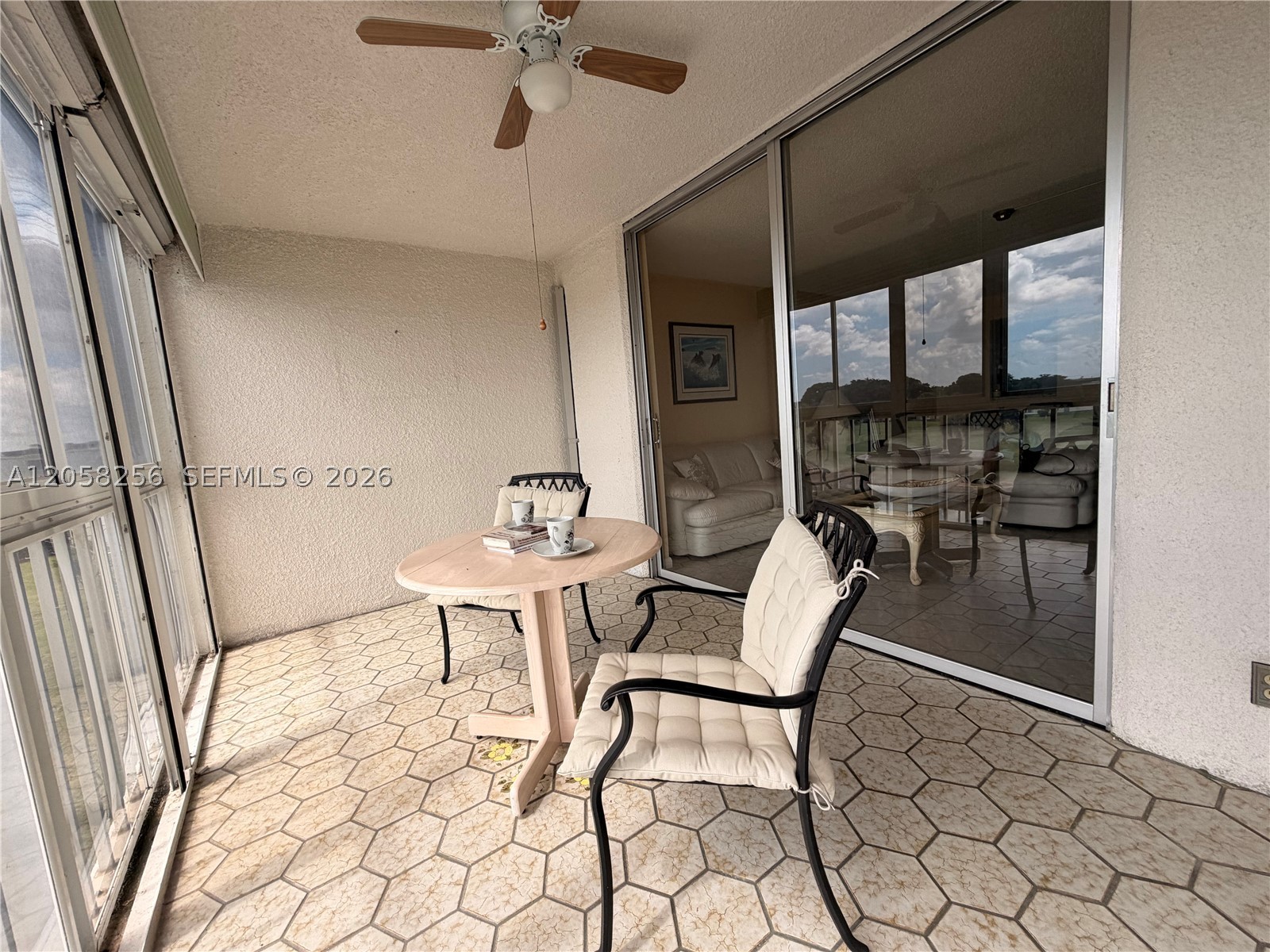 16 OF PALM SPRINGS 2 COND - Residential