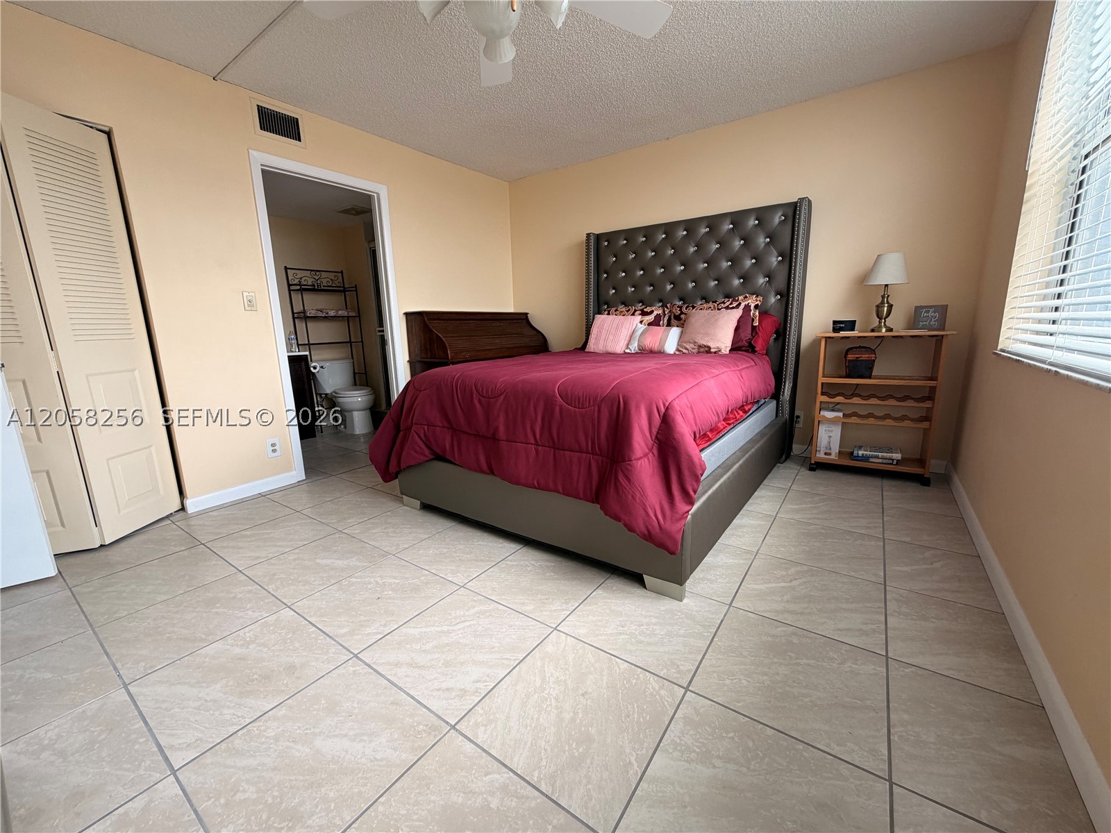 16 OF PALM SPRINGS 2 COND - Residential