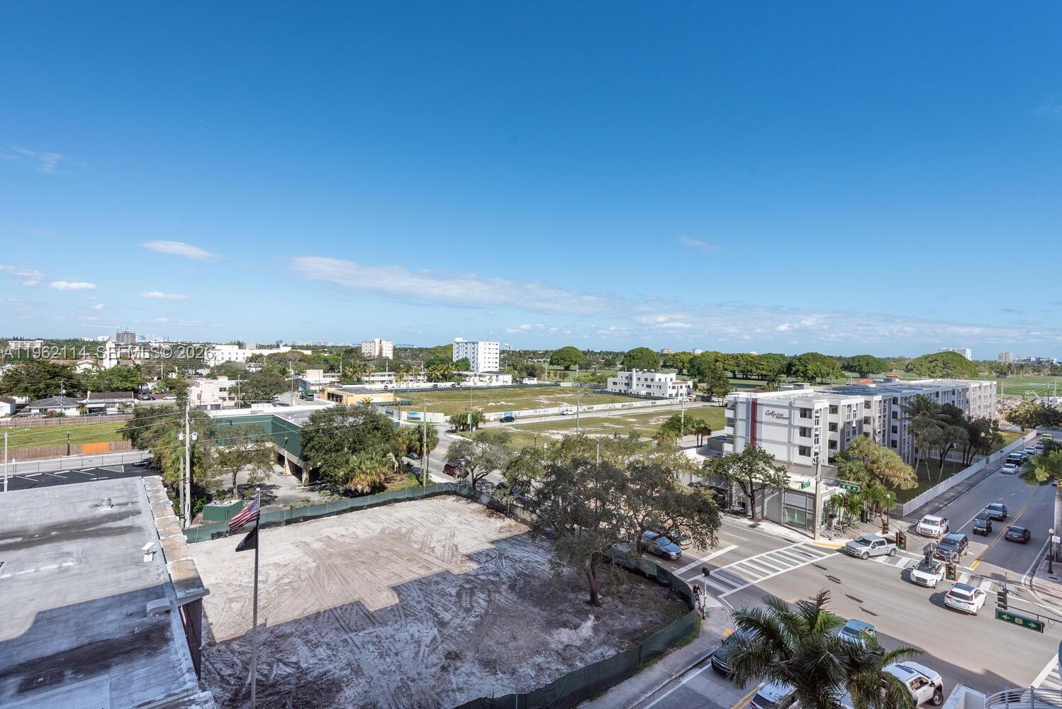 RADIUS CONDO - Residential