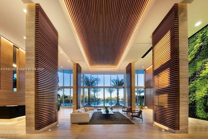 THE HARBOUR SOUTH CONDO - Residential