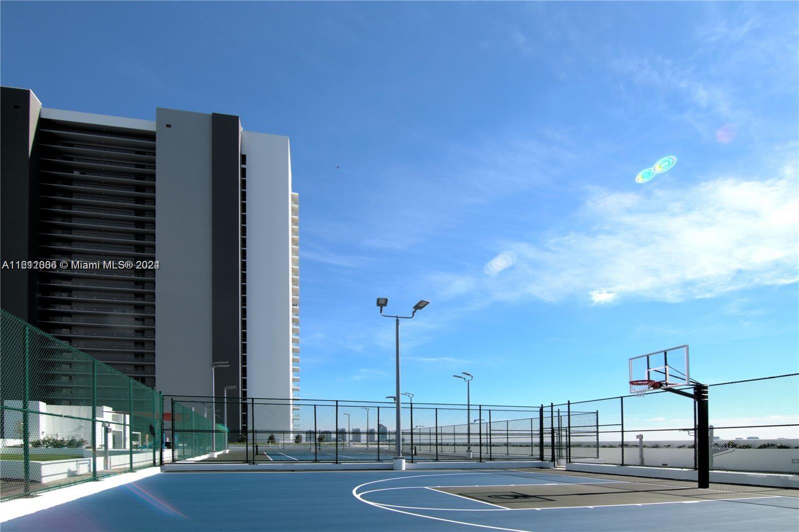 THE HARBOUR SOUTH CONDO - Residential