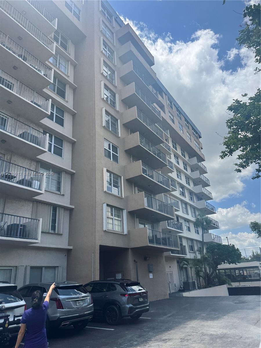 RUNAWAY BAY CONDO - Residential
