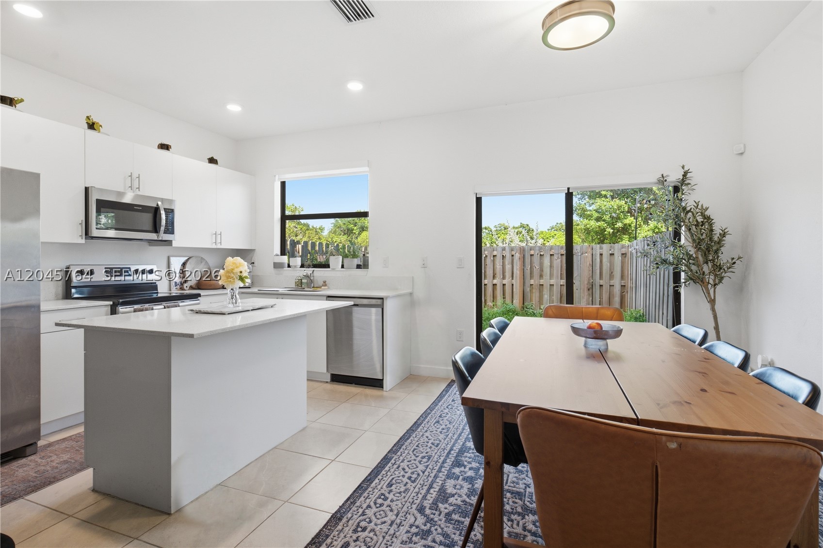 ENCLAVE SOUTH PHASE 2 - Residential