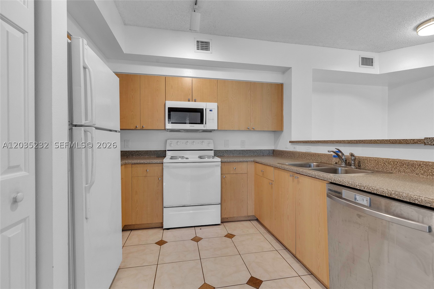 EL-AD NOB HILL CONDO - Residential Lease