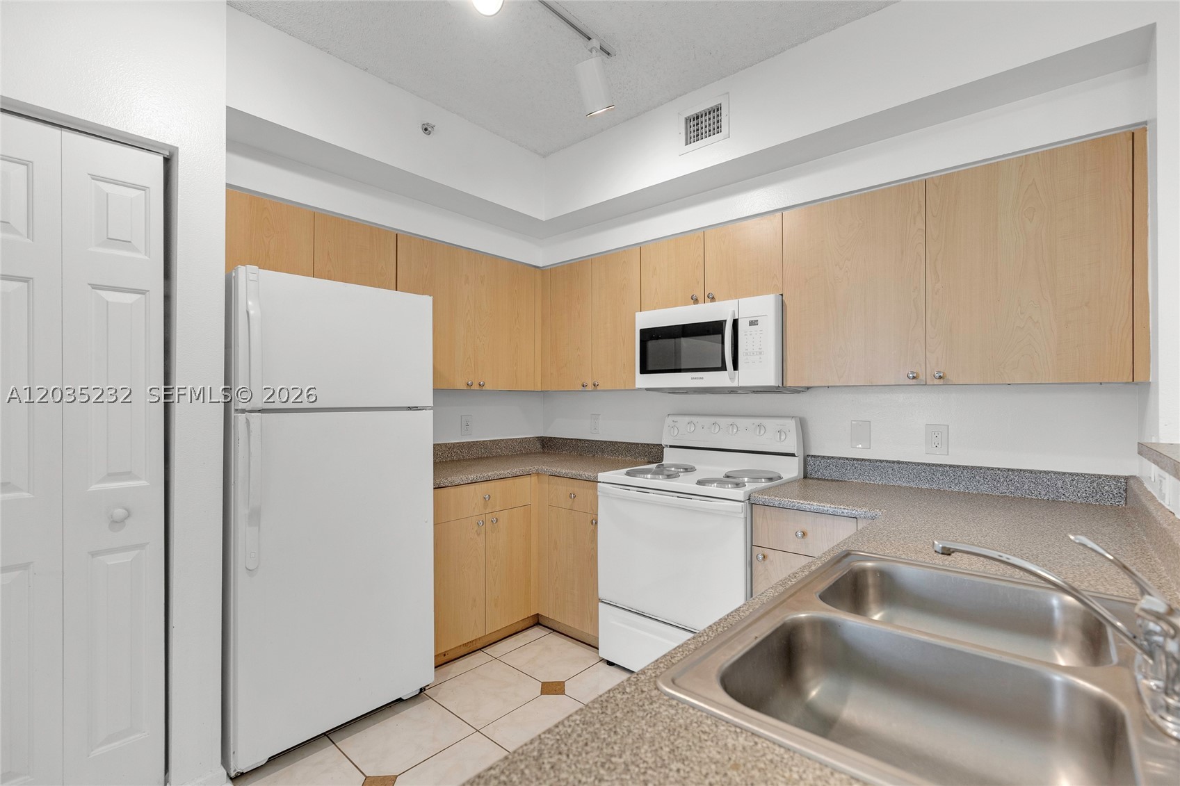 EL-AD NOB HILL CONDO - Residential Lease