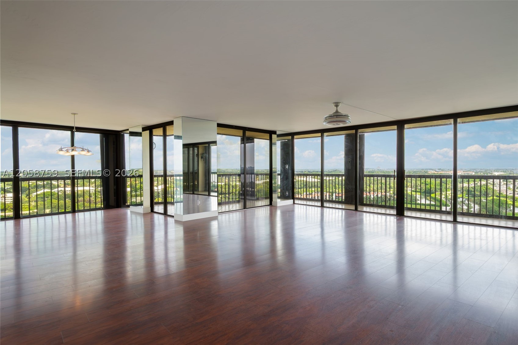 ENVOY CONDO - Residential