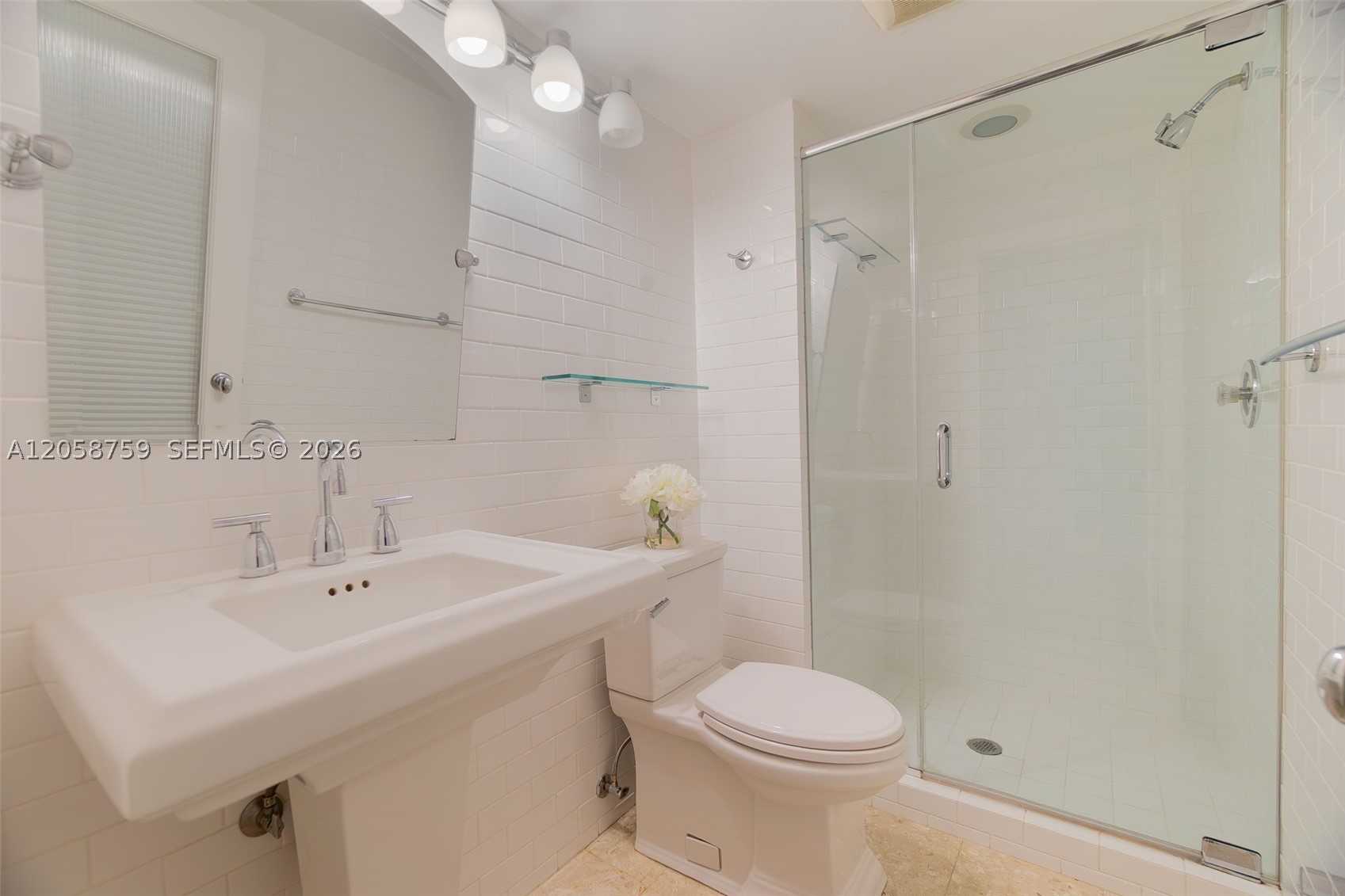 ENVOY CONDO - Residential