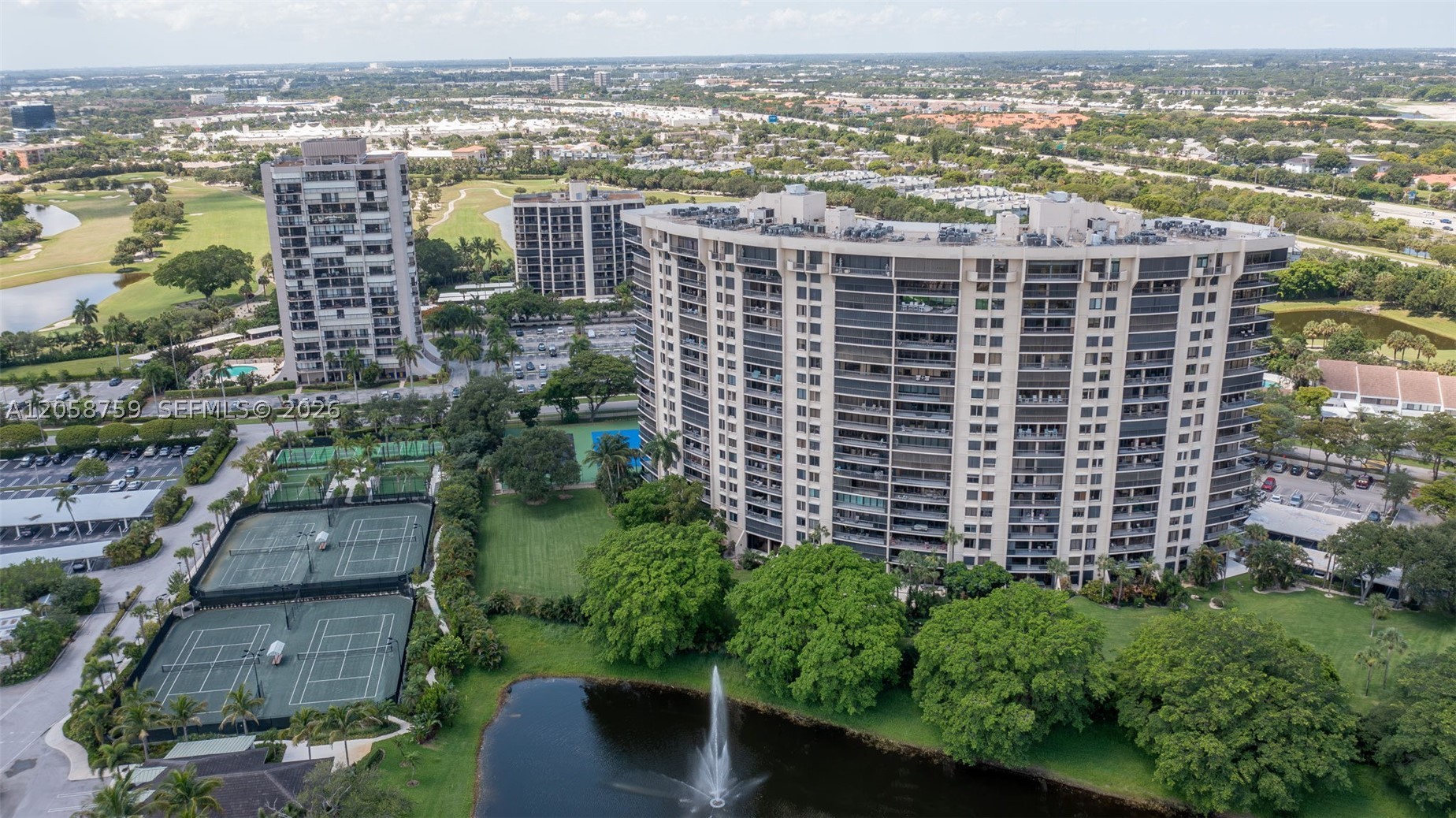 ENVOY CONDO - Residential