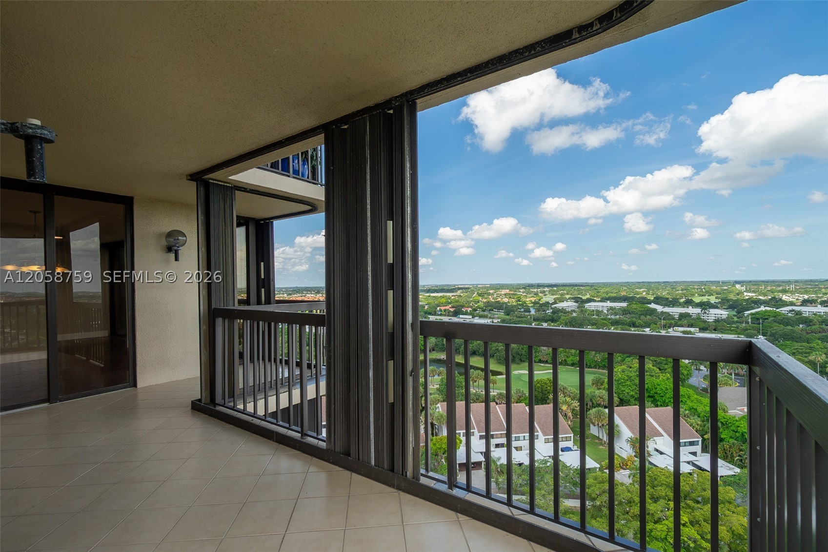 ENVOY CONDO - Residential