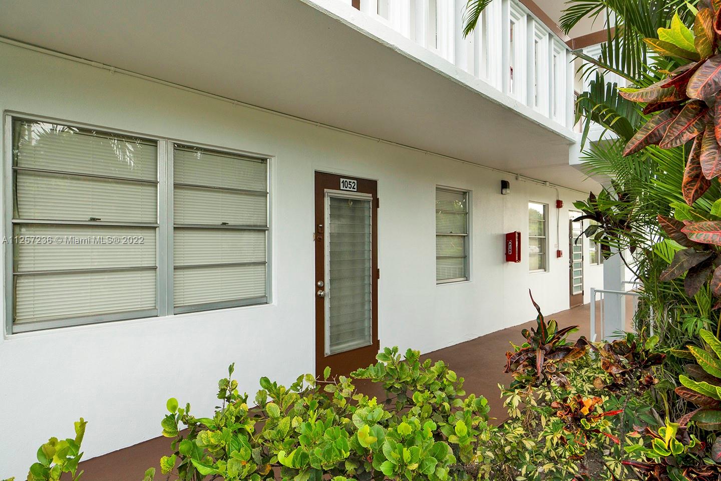 HARWOOD E CONDO - Residential