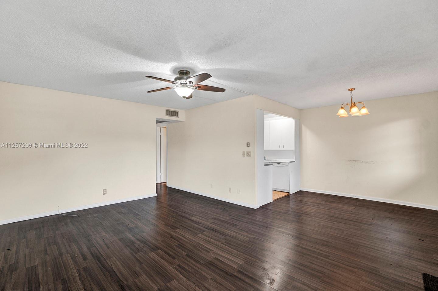 HARWOOD E CONDO - Residential