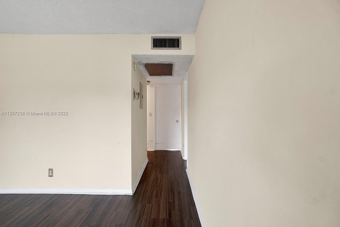 HARWOOD E CONDO - Residential