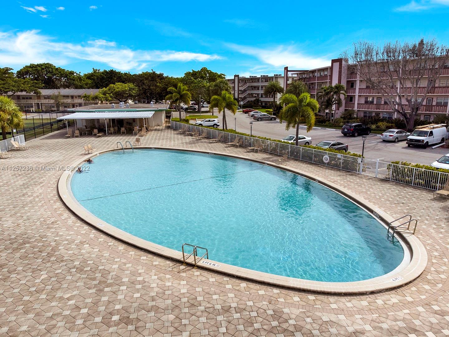 HARWOOD E CONDO - Residential