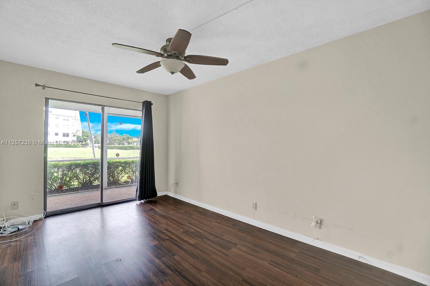 HARWOOD E CONDO - Residential