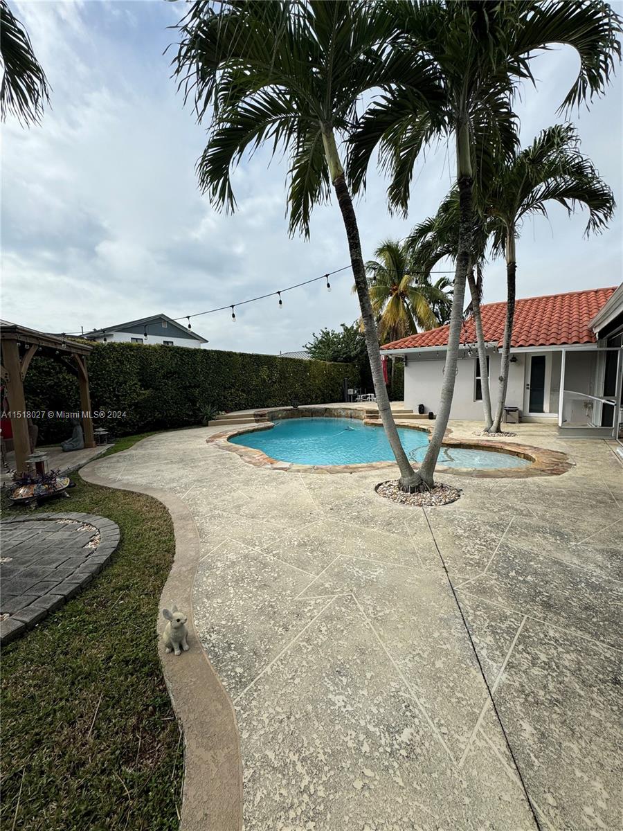GLEN COVE SEC 1 - Residential Lease