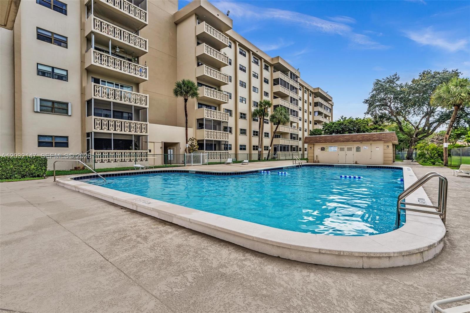 CANONGATE CONDO NO ONE - Residential