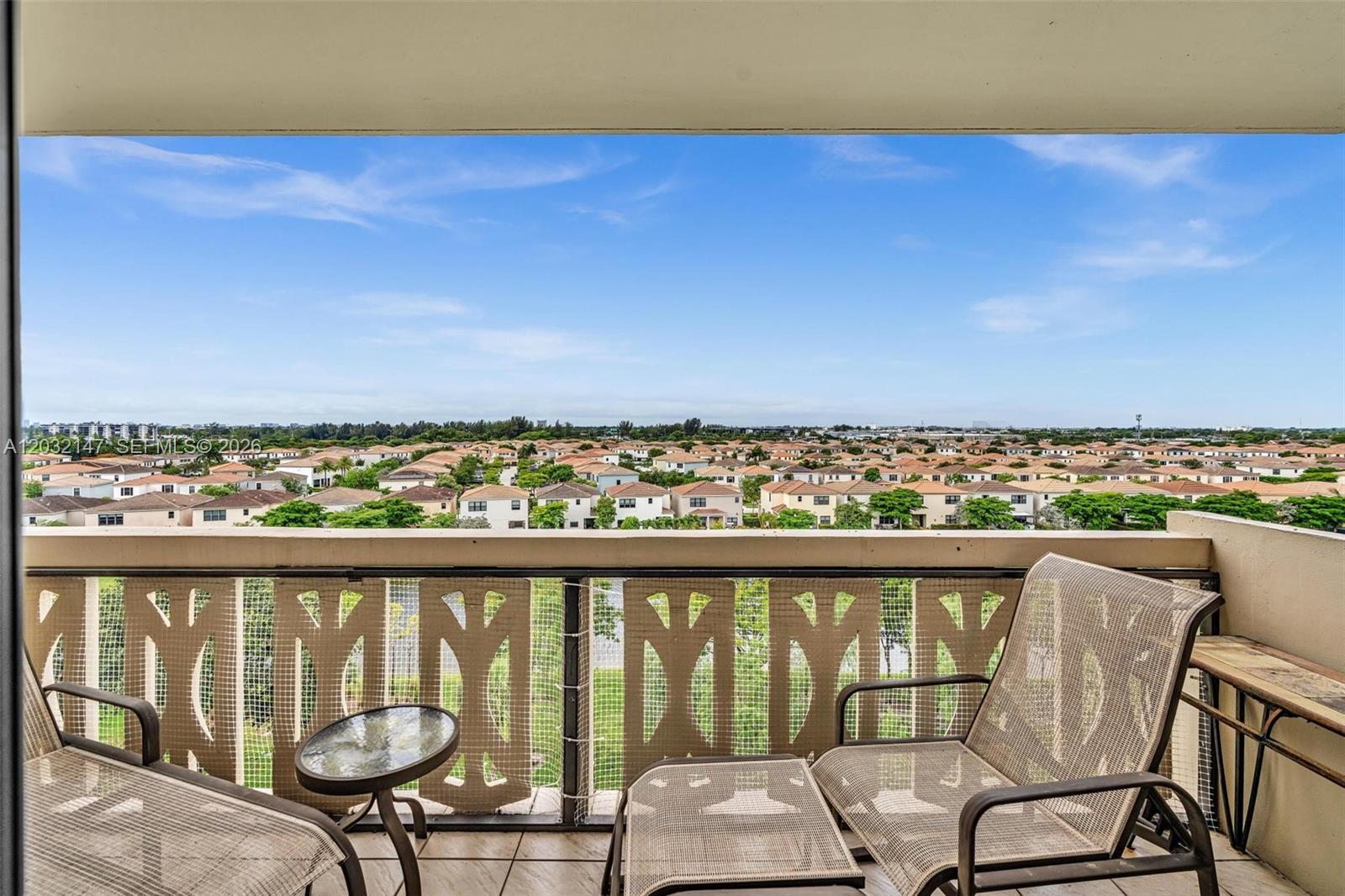 CANONGATE CONDO NO ONE - Residential