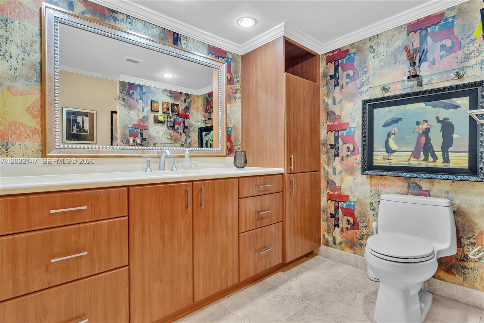 CANONGATE CONDO NO ONE - Residential