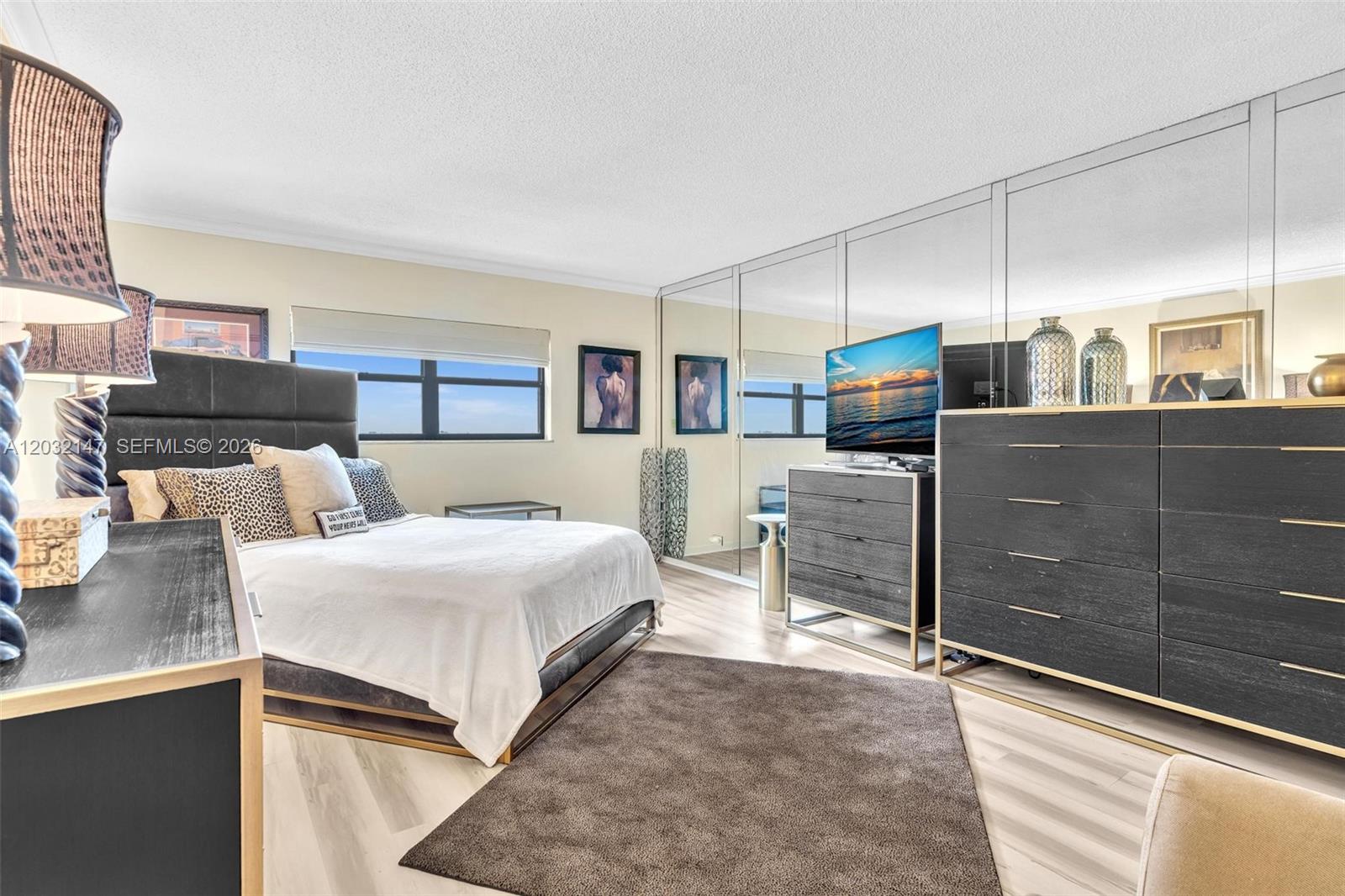 CANONGATE CONDO NO ONE - Residential
