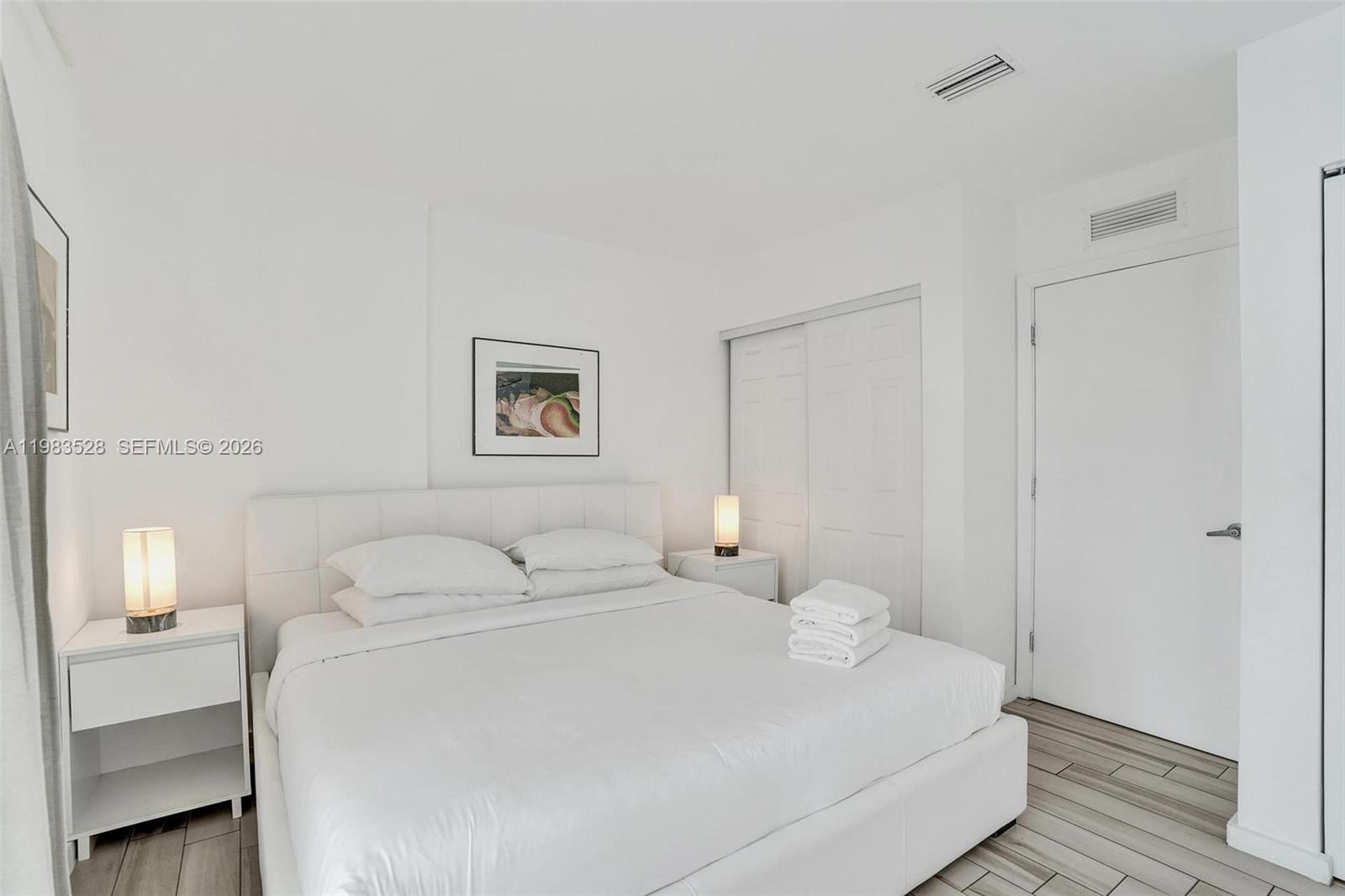 EMILIA CONDO - Residential