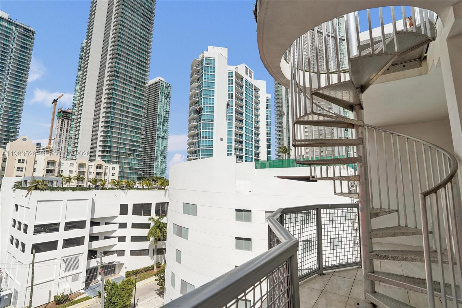 EMILIA CONDO - Residential