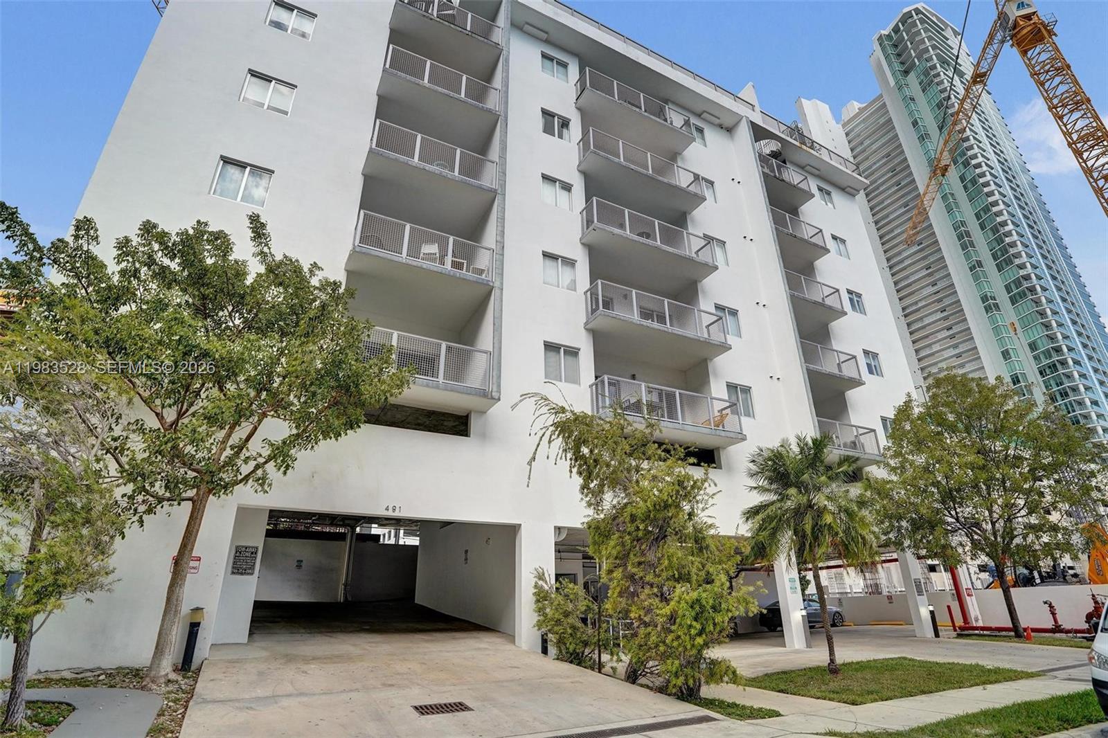 EMILIA CONDO - Residential