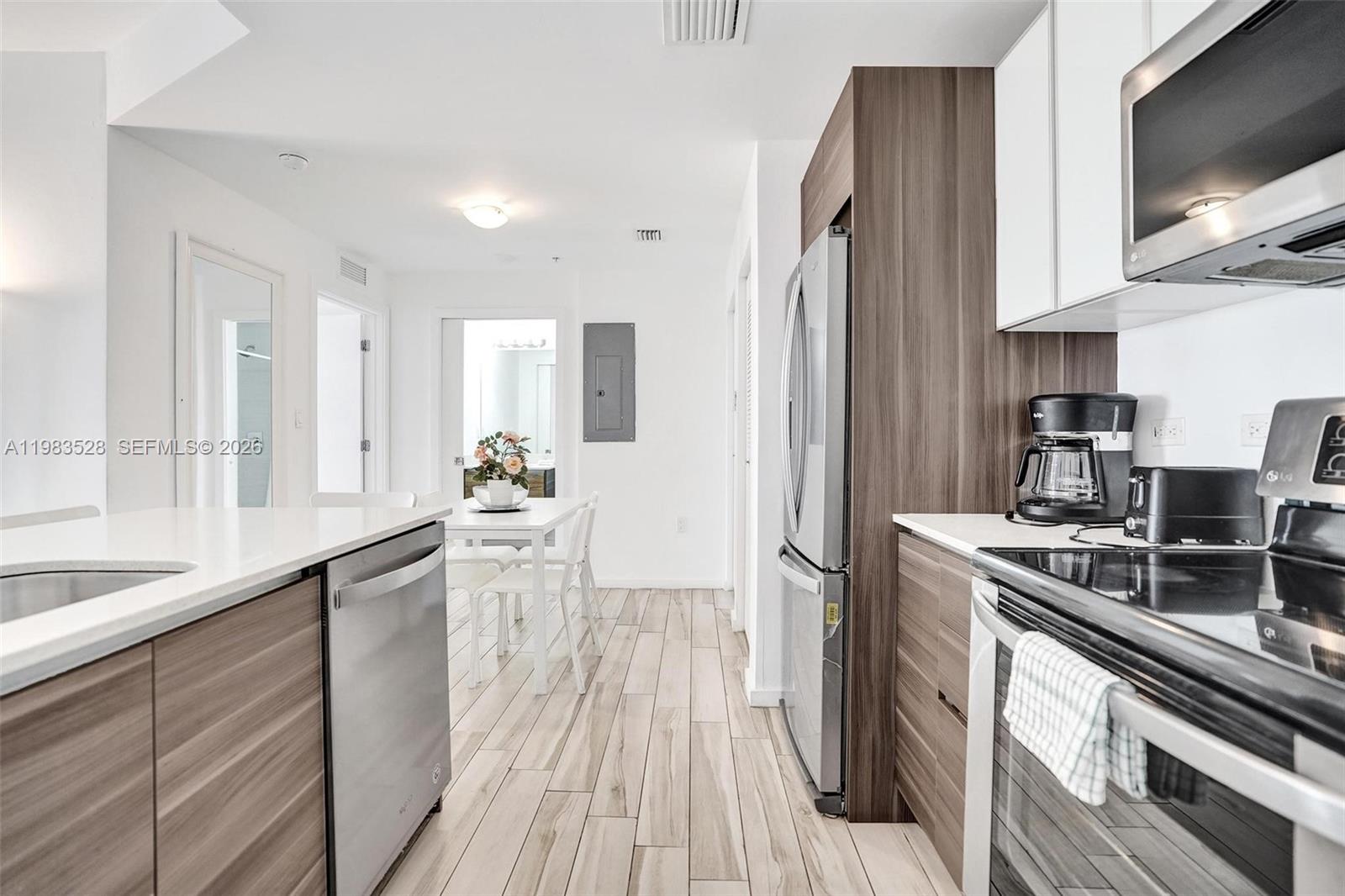 EMILIA CONDO - Residential