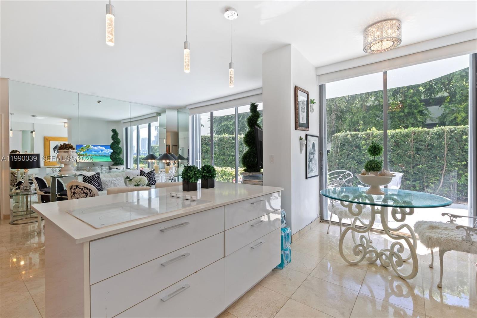 MYSTIC POINTE TOWER 500 C - Residential