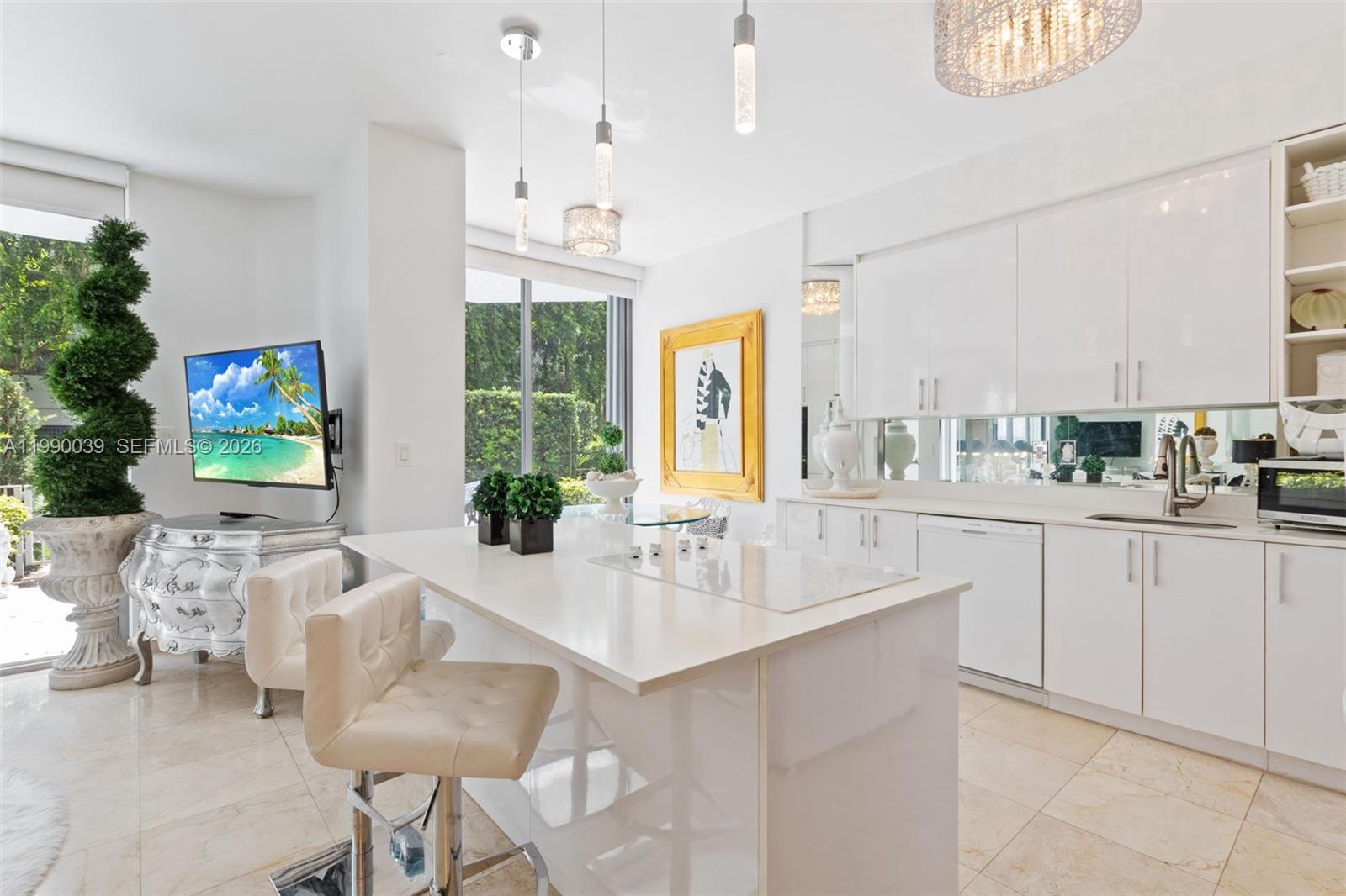 MYSTIC POINTE TOWER 500 C - Residential