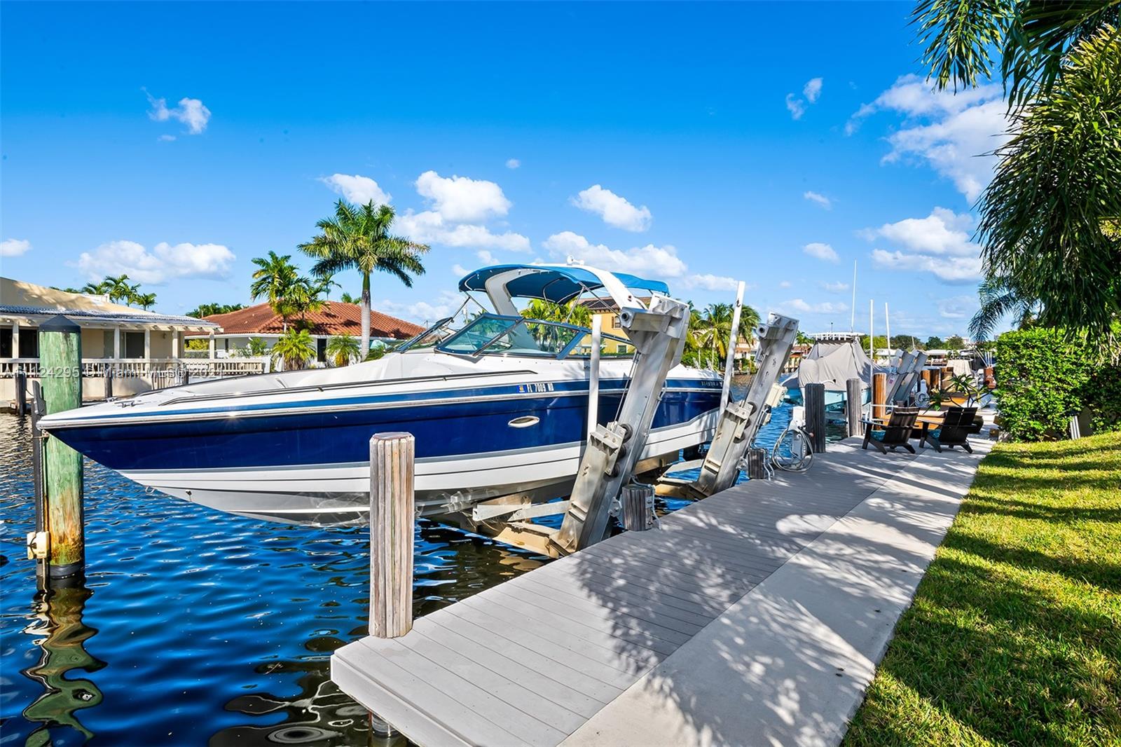 LAKE ESTATES - Residential