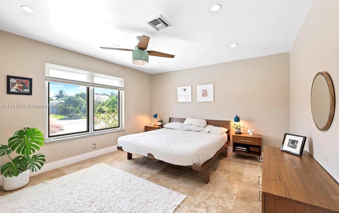 LAKE ESTATES - Residential