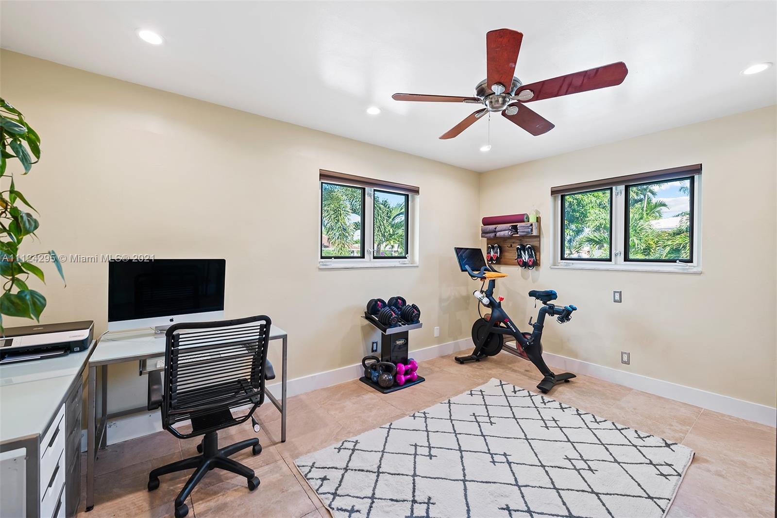 LAKE ESTATES - Residential