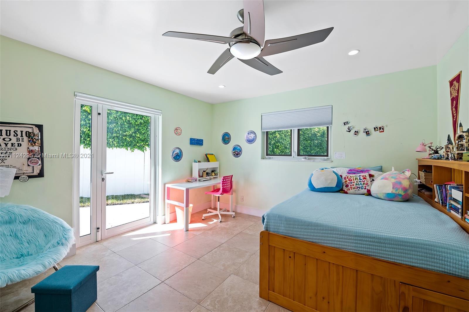 LAKE ESTATES - Residential