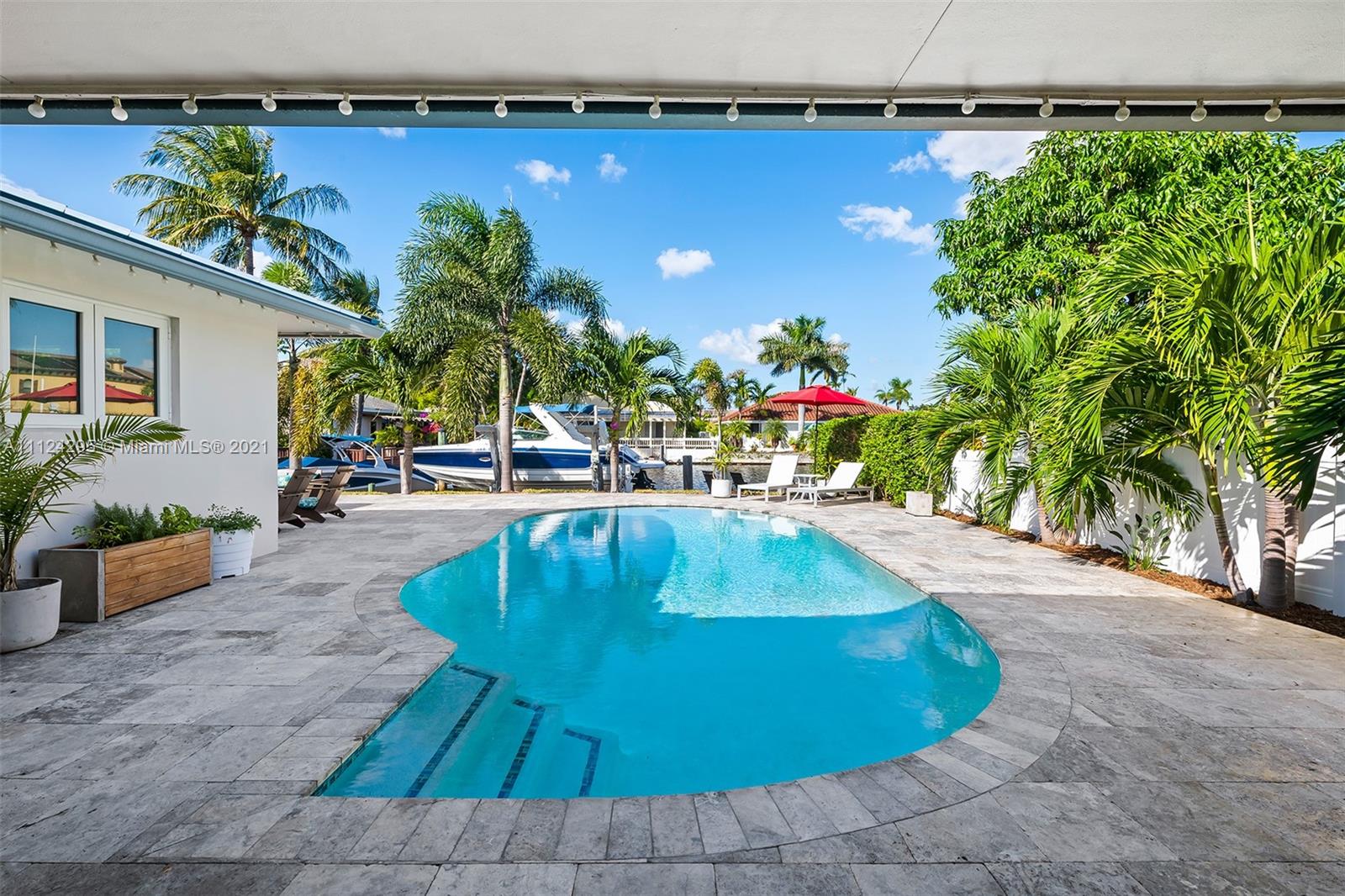 LAKE ESTATES - Residential