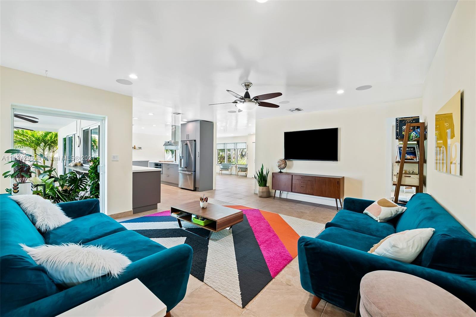 LAKE ESTATES - Residential