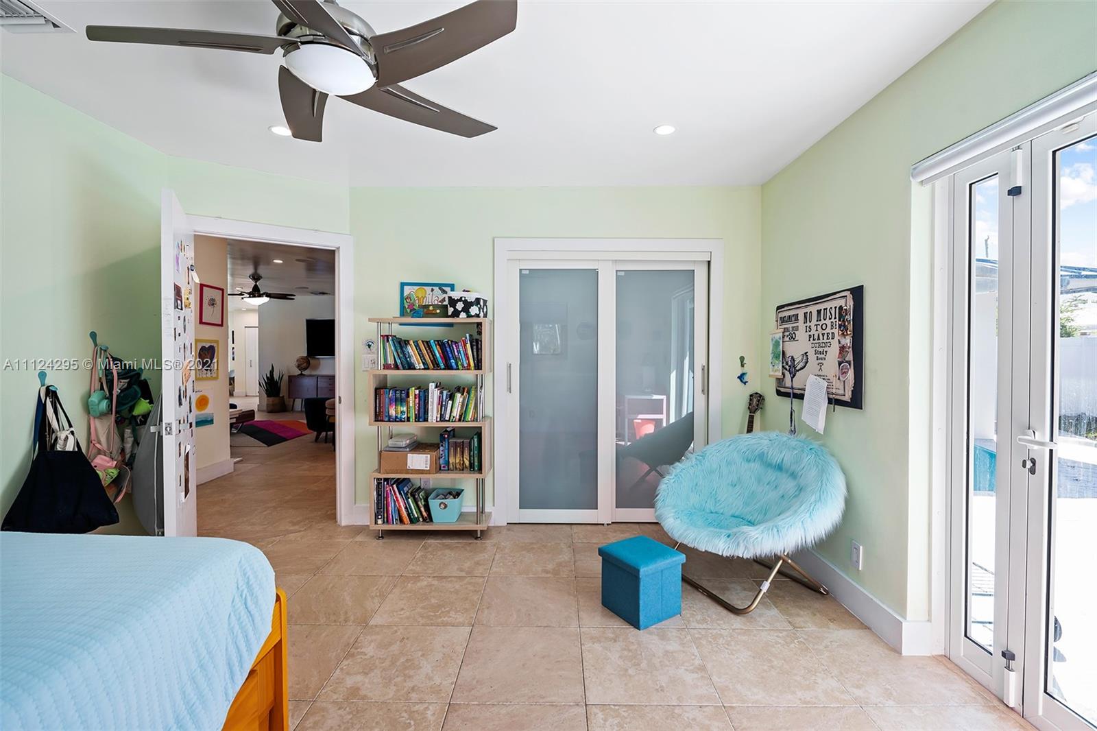 LAKE ESTATES - Residential