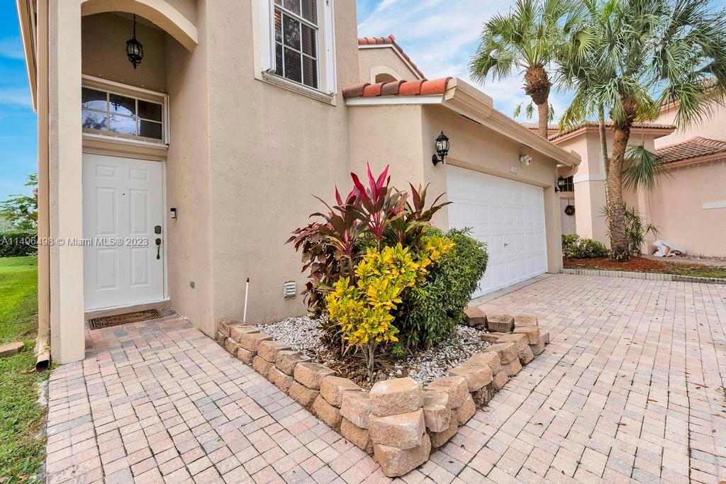 LAKES OF WESTERN PINES RE - Residential Lease